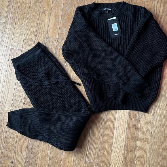 Fashion Nova Sweaters - NWT Fashion Nova Two-Piece Knitted Sweater Set